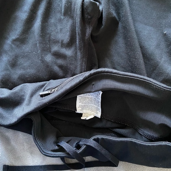 Cropped black Nike leggings - Picture 3 of 3